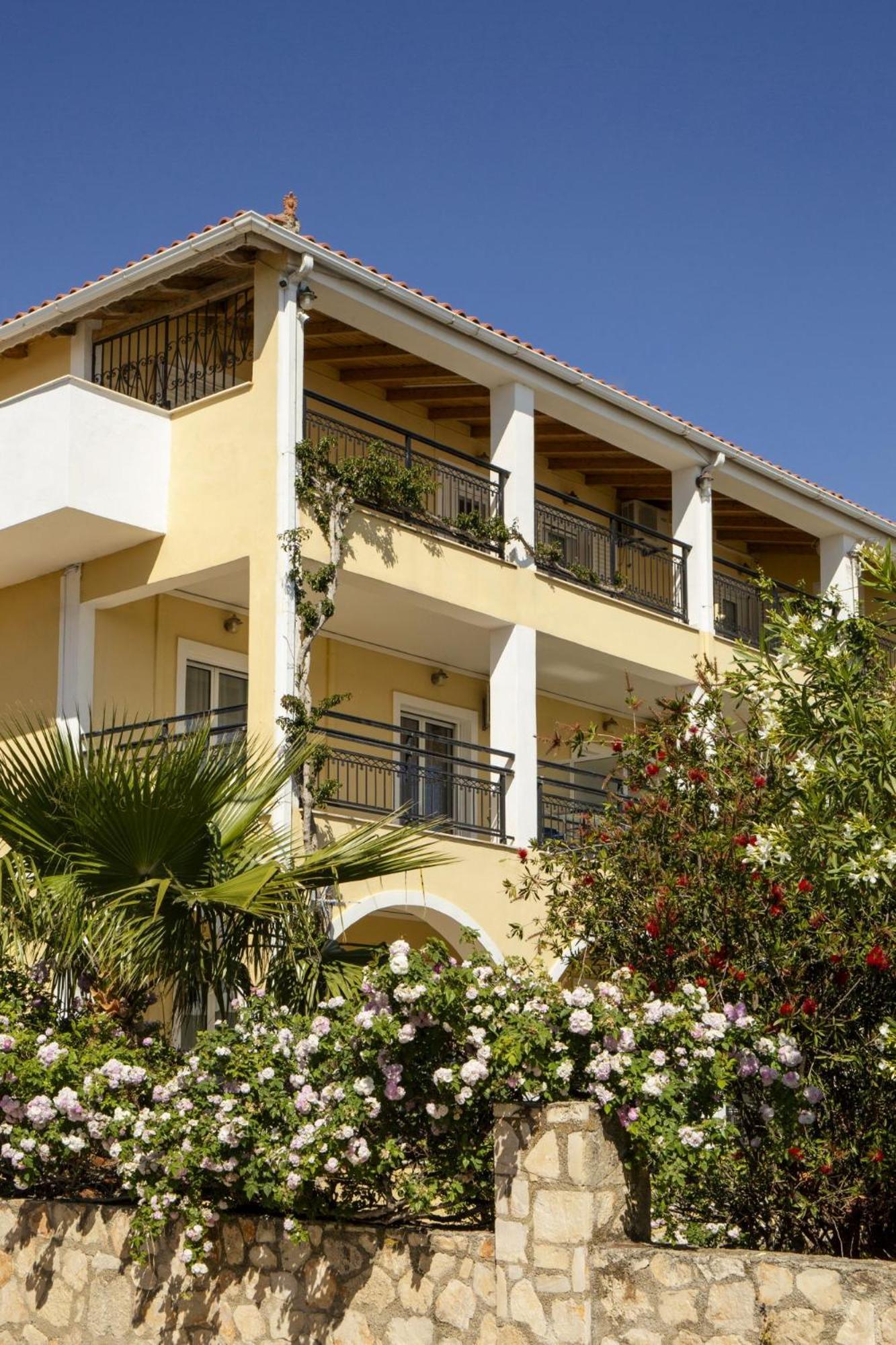 Searocco Studios & Apartments - Close To Alykes Center, By Zantewize المظهر الخارجي الصورة