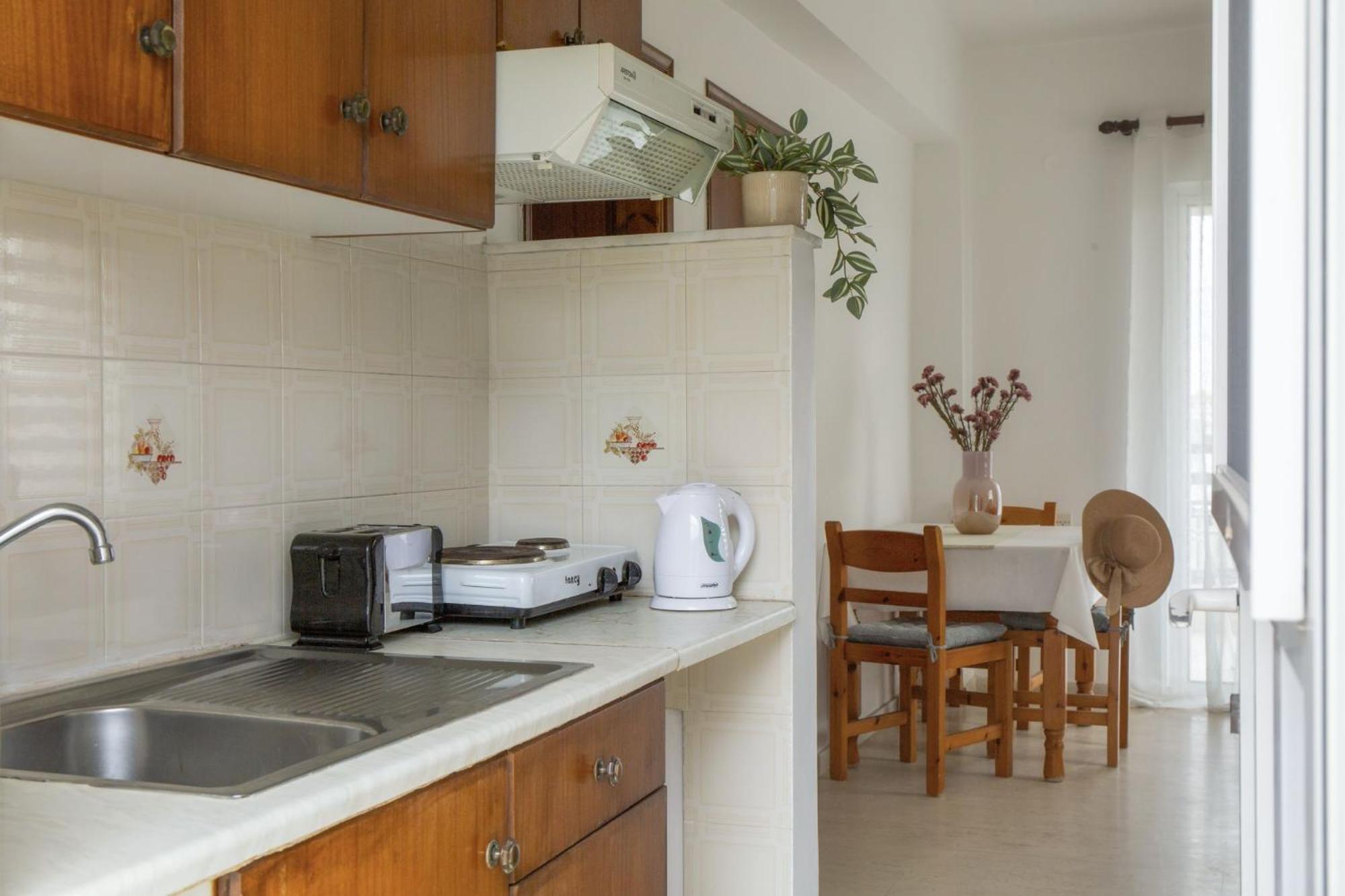 Searocco Studios & Apartments - Close To Alykes Center, By Zantewize الغرفة الصورة